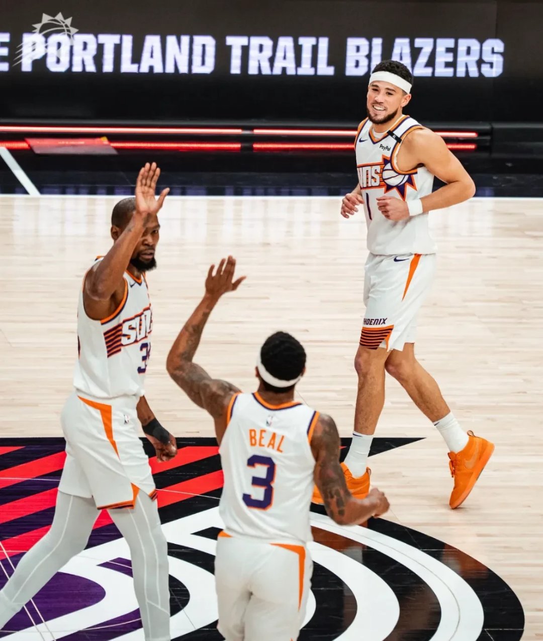 太阳队客场力克骑士队,取得宝贵胜利的简单介绍 太阳队客场力克骑士队,取得宝贵胜利的简单介绍