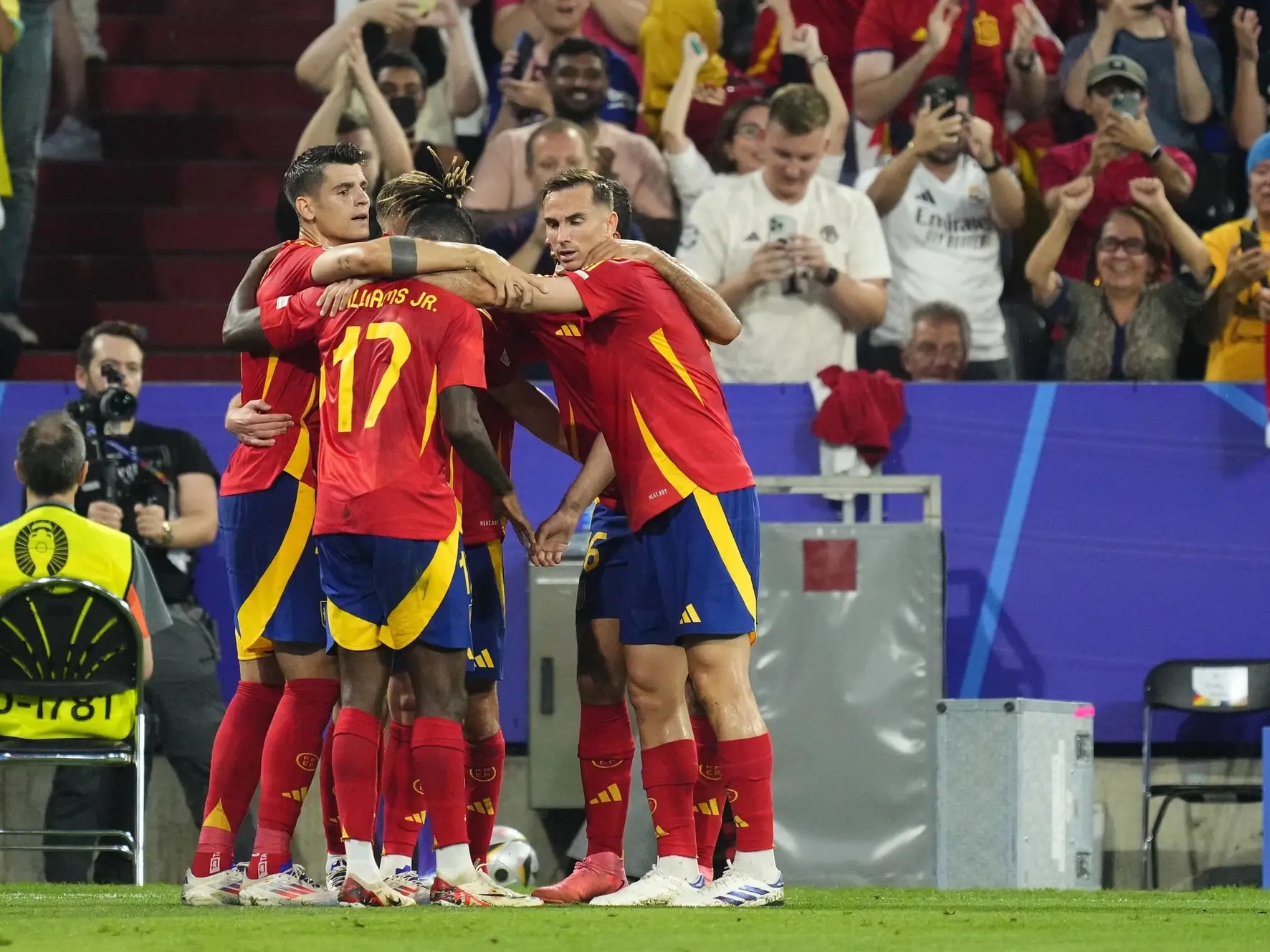 开云体育中国-包含欧洲足球赛事燃情上演，精彩不断的词条