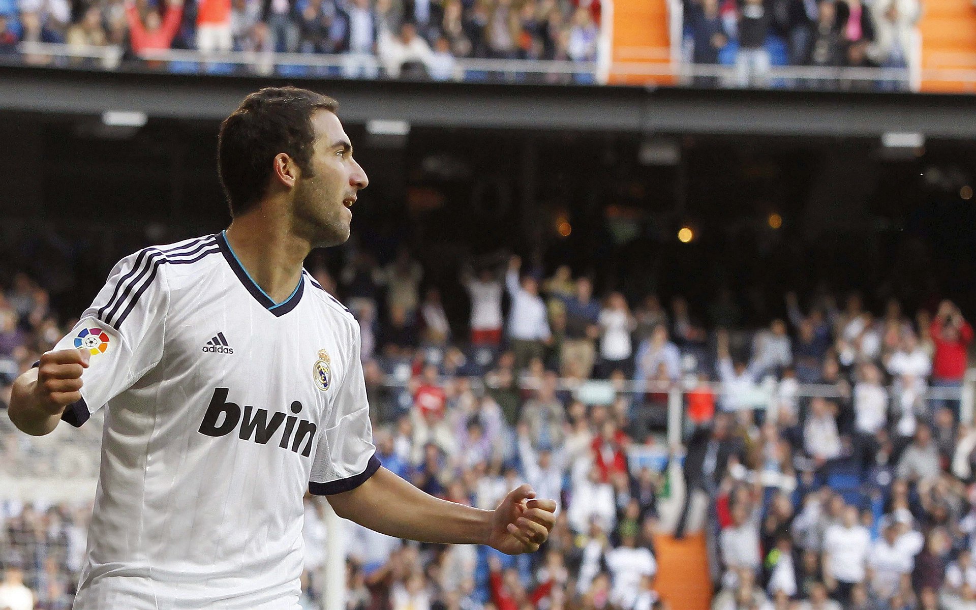 米切尔完成自我救赎，火箭主场稳如泰山击退掘金