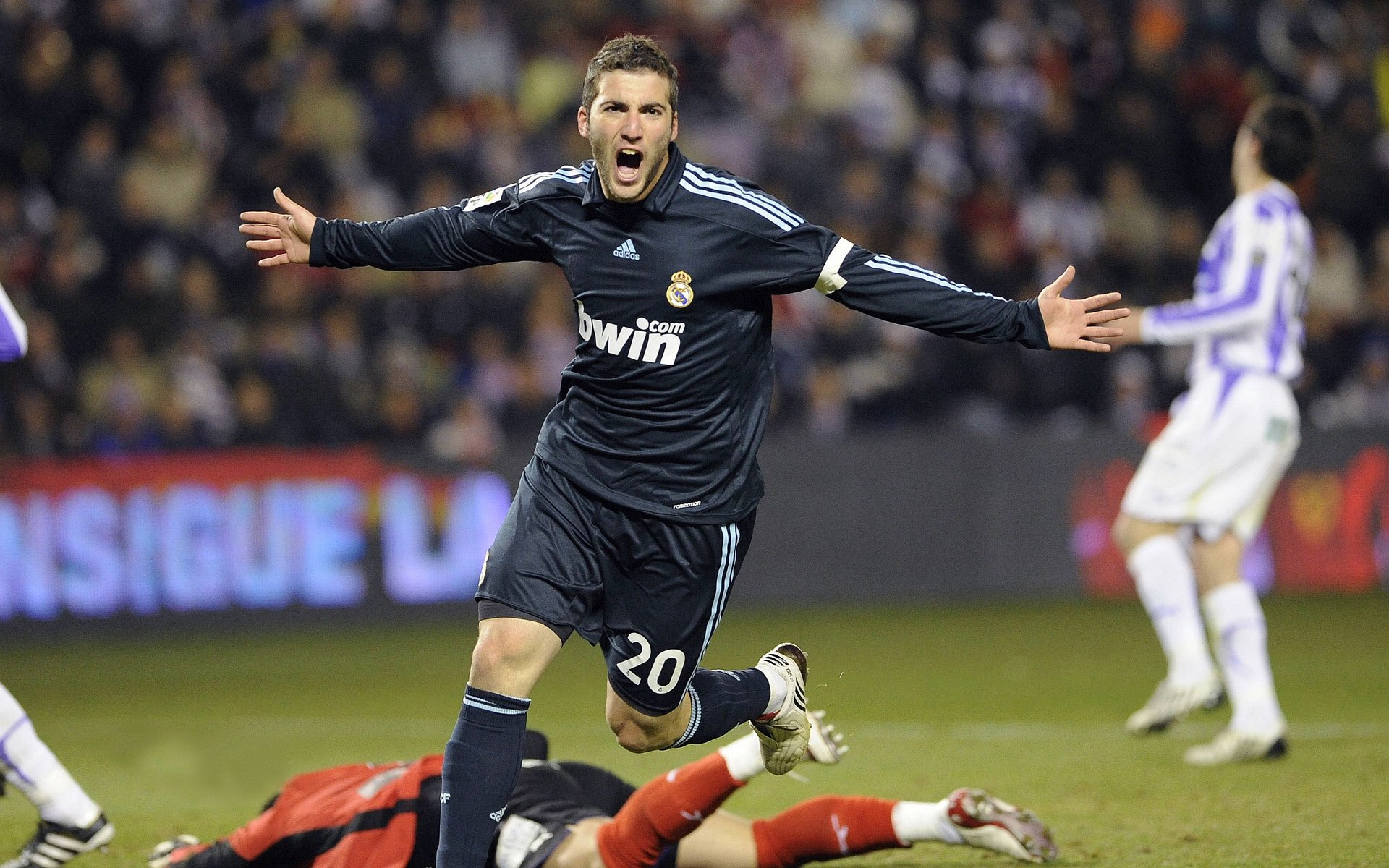 开云体育-文班亚马彻底打爆防线！快船提前终结悬念猛龙